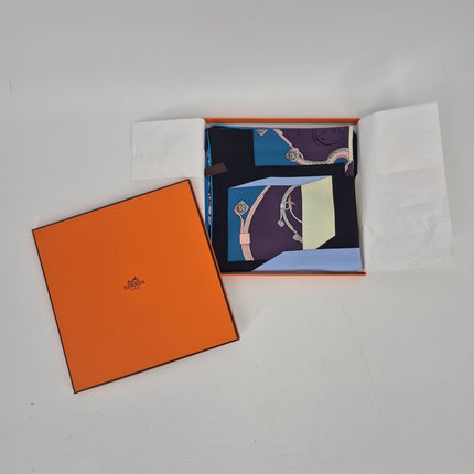 Hermes NWOT Springs Spring Silk Scarf Luxury Satin Rolled Trim 3D 90cm