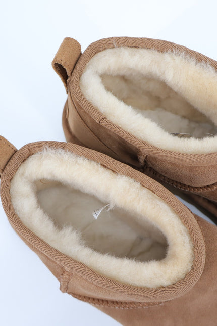 UGG Classic Ultra Mini Ankle Boot Chestnut NIB Sheepskin Winter Boot Women's 10