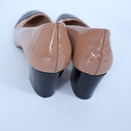 ANDREA CARRANO Francesca Pump Cognac Black Patent Leather $395 Women's 36/US 5