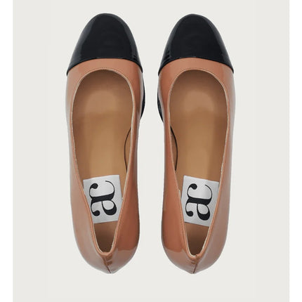 ANDREA CARRANO Francesca Pump Cognac Black Patent Leather $395 Women's 36/US 5