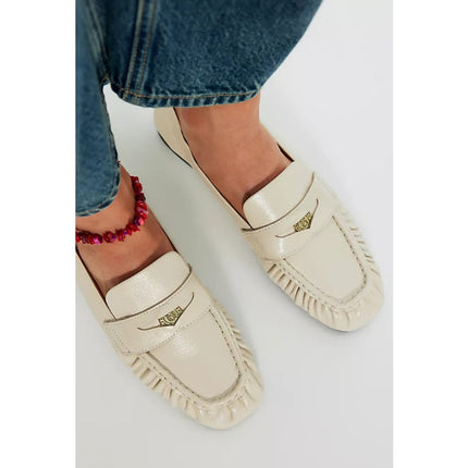 G.H. Bass Rumi Penny Loafers Cream Leather Moccasin Slip On Women's 5