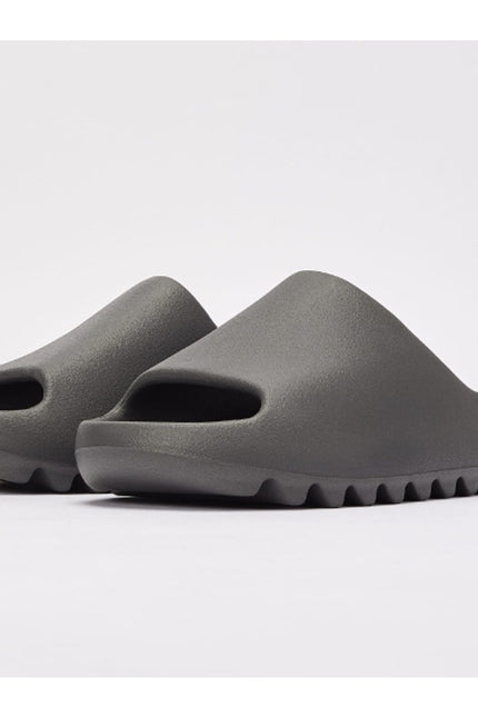 ADIDAS YEEZY Foam Slip On Slide Granite Gray NIB Women's 10