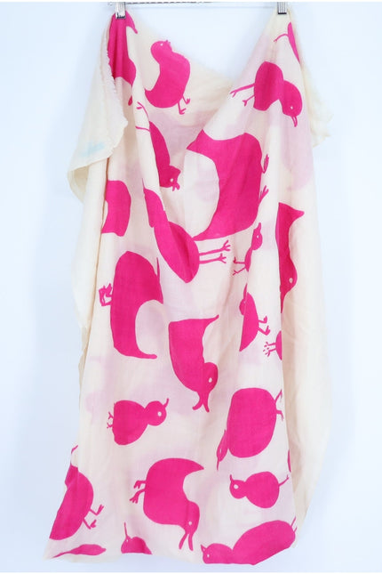 VIRGINA JOHNSON Duck Print Wool Scarf Ivory and Pink Woven Shawl Wrap