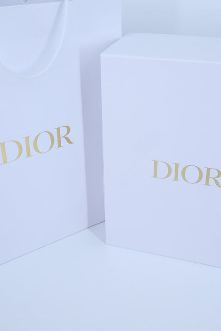 DIOR White Pebbled Flip Top Tab Closure Gift Box with Carry Bag
