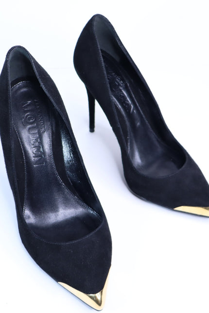 ALEXANDER MCQUEEN Gold Capped Suede Pumps Black Pointed Toe Women's 35.5/US 5.5