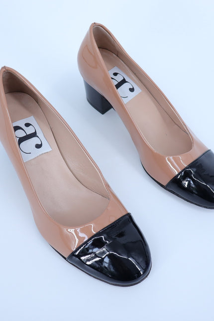 ANDREA CARRANO Francesca Pump Cognac Black Patent Leather $395 Women's 36/US 5