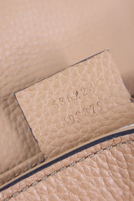 GUCCI Soho Interlocking G Crossbody Bag Camellia Tan Pebbled Leather Chain Strap