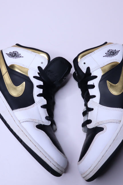 NIKE Air Jordan Retro 1 Mid SE Sneakers White Gold Black Lace Up Men's 6.5
